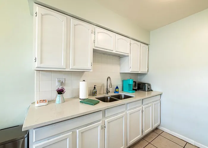 Apartment 2bd 1ba Sunset 4 3mins To Beach! Clearwater Beach