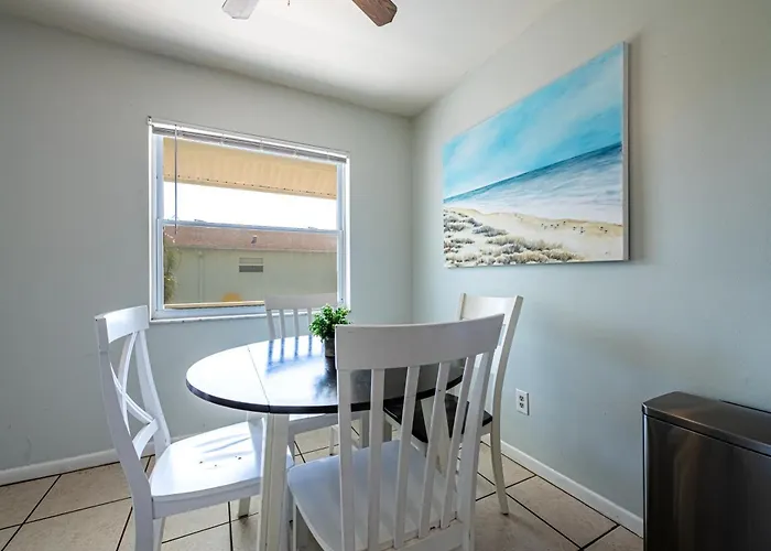 2bd 1ba Sunset 4 3mins To Beach! *